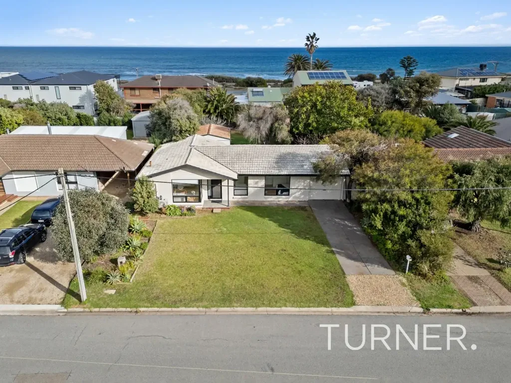 Seaford 3 Bedroom Rare As Hen's Teeth