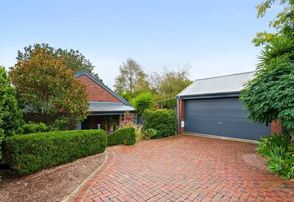 Stunning family home in the heart of Berwick!