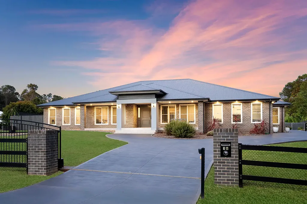 Tahmoor 5બેડરૂમ Devine Manor