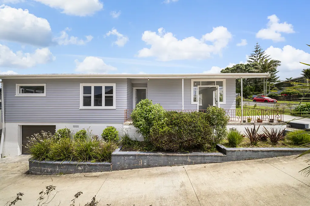 8 Nandana Drive, Glen Eden, Waitakere City, Auckland