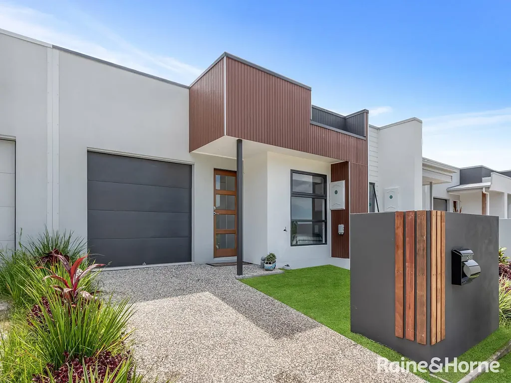 Burpengary East 3غرفة نوم Great first home or investment opportunity!