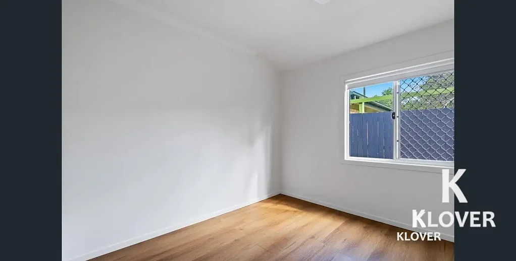Low Maintenance Unit in a Convenient Location