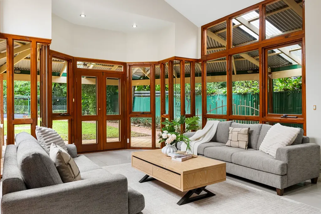 Walkerville 4Habitaciones Character-Filled Family Haven in Prestigious Walkerville!