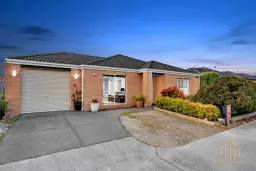 6/21 Raneen Drive, Langwarrin