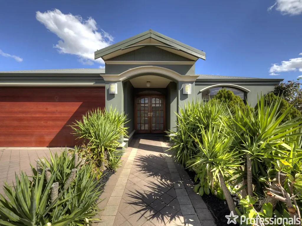 Forrestfield 4房  Massive Ross North Family Home!!!