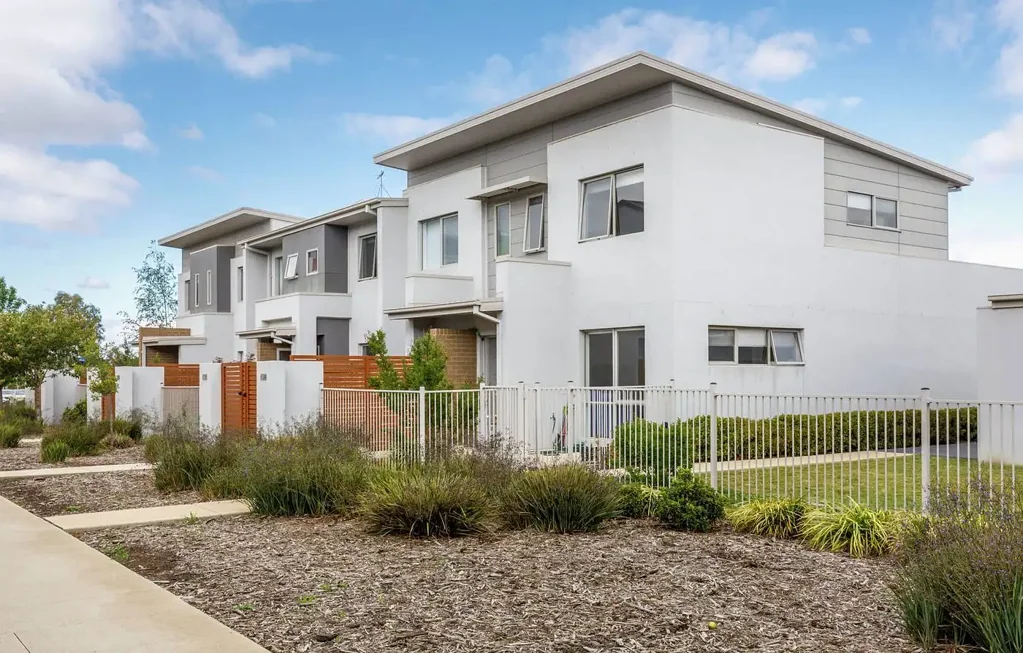 24/20 Clare Burton Crescent, Franklin, ACT 2913