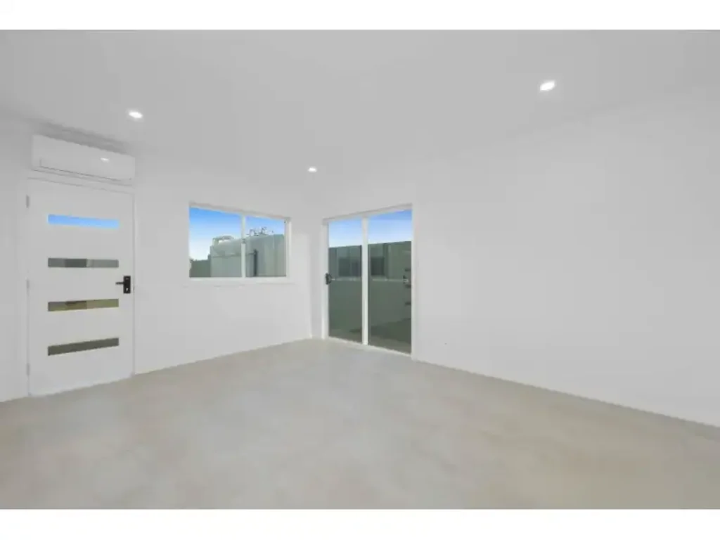 Tidy Granny Flat with Large Yard
