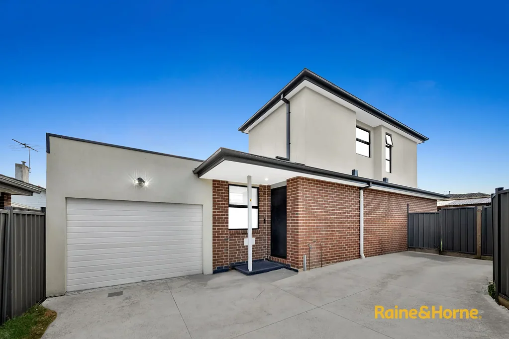 Broadmeadows 2 Bedroom Modern Living with No Body Corporate Fees