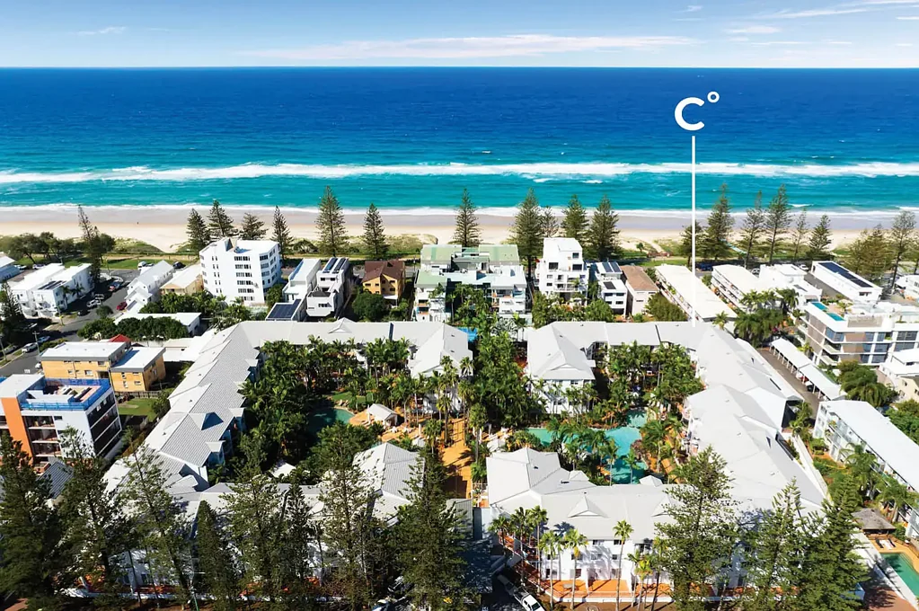 Miami 2ਬੈੱਡਰੂਮ Beachside Living with Ocean Glimpses & Endless Potential