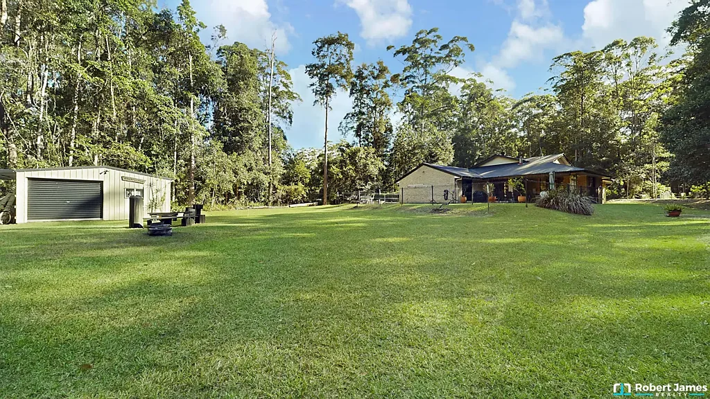 Pomona 4 Bedroom Tranquil Acreage Retreat Backing Reserve in Sought-After Stratford Park Estate