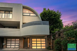 13/103A Stokes Street, Port Melbourne
