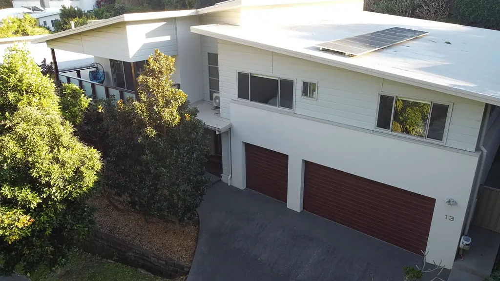 Korora 5房  Spacious Family Oasis with Pool, Privacy & Coastal Lifestyle Appeal