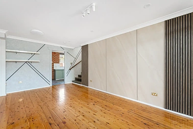 2/14 Chester Road, Ingleburn, NSW 2565, 2 slaapkamers, 1 badkamers, Townhouse