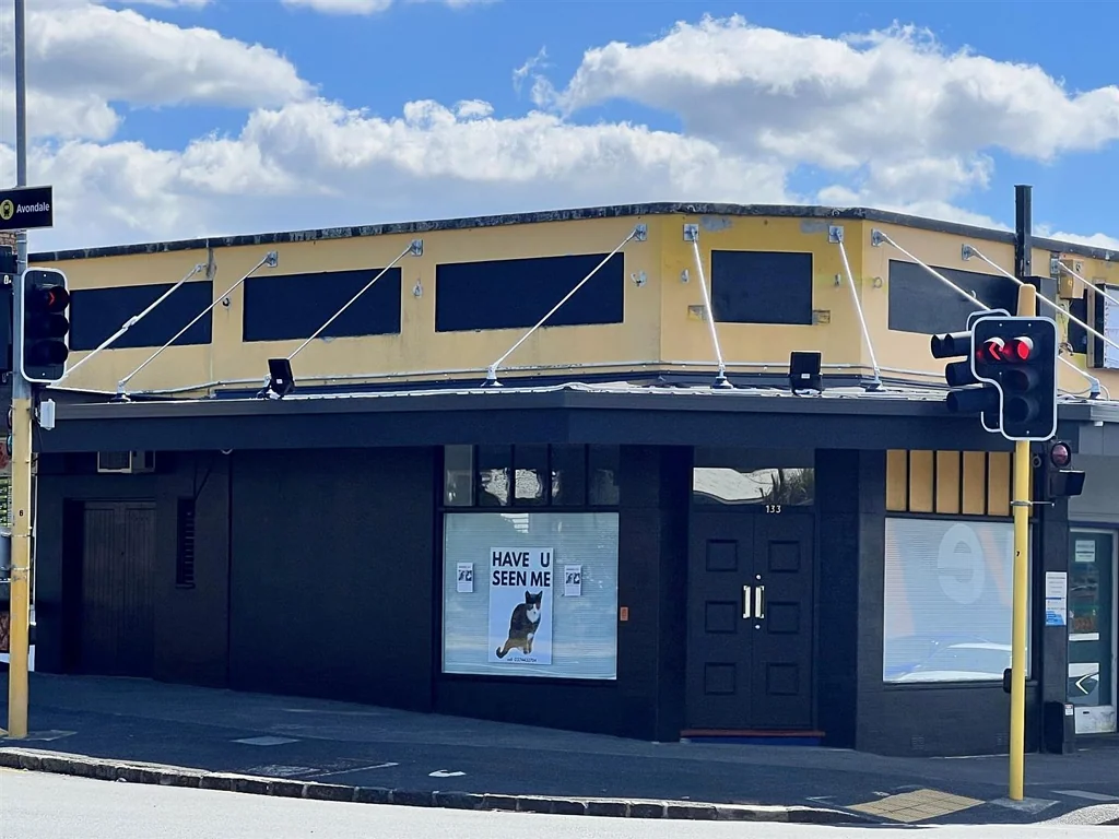 Avondale Tidy Space with Strong Road Exposure