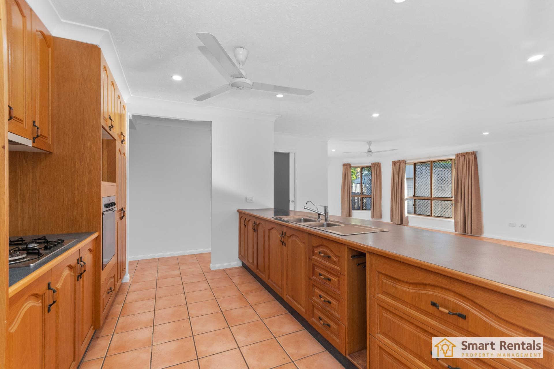 2 MELIA CT, BUSHLAND BEACH QLD 4818, 0部屋, 0バスルーム, House