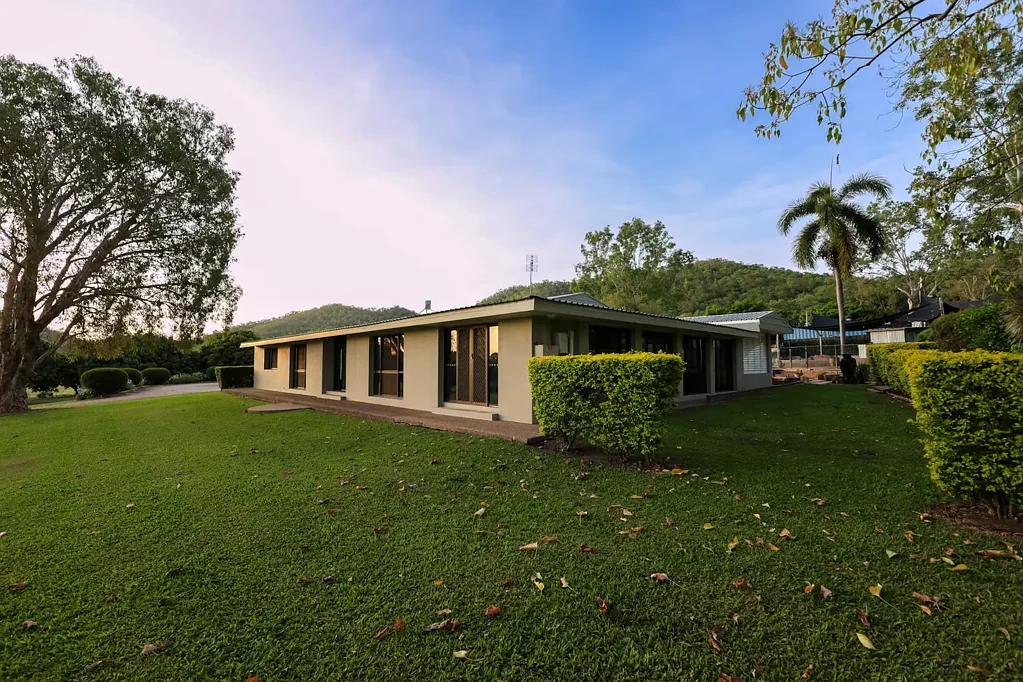 200 Mount Kelly Drive, Mount Kelly, QLD 4807