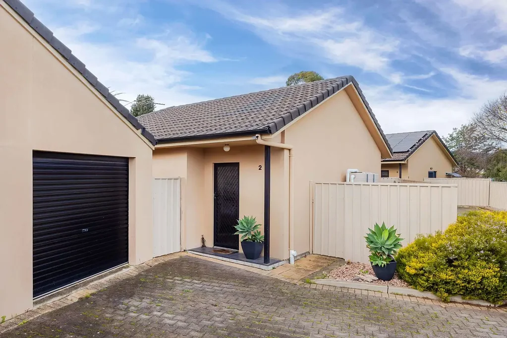 Hope Valley 2房  Low-Maintenance Living in a Peaceful Hope Valley Setting