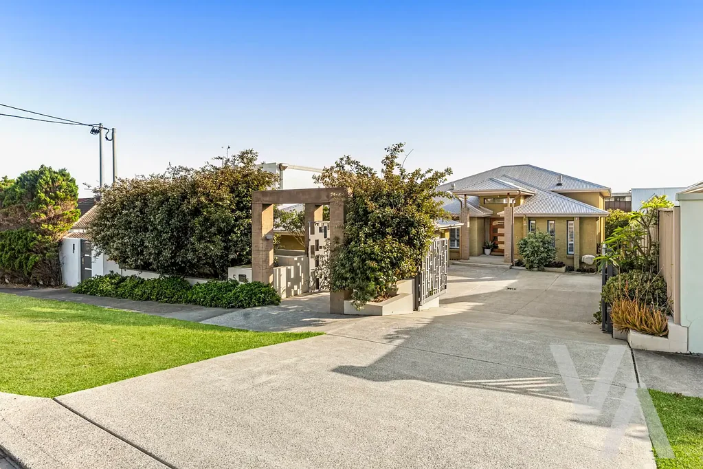 Merewether 4Zimmer Your Next Beachside Move.