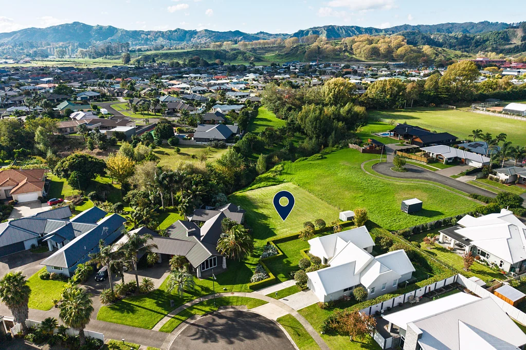 Riverdale  Premium position, peace and privacy