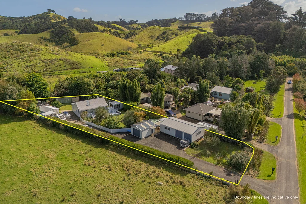 Kuaotunu 2 Slaapkamer Fantail Cottage – Sleepout, Garage & Workspace