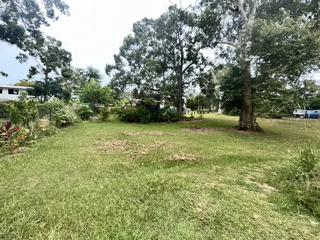 Macleay Island Elevated Block with Water Views