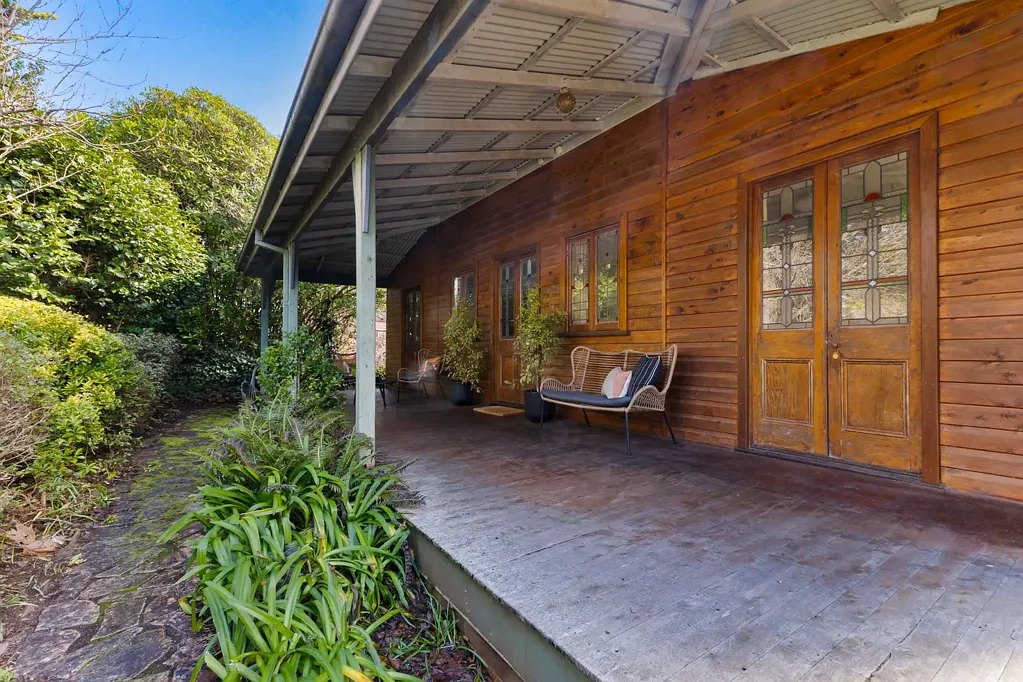 122 Govetts Leap Road, Blackheath, NSW 2785