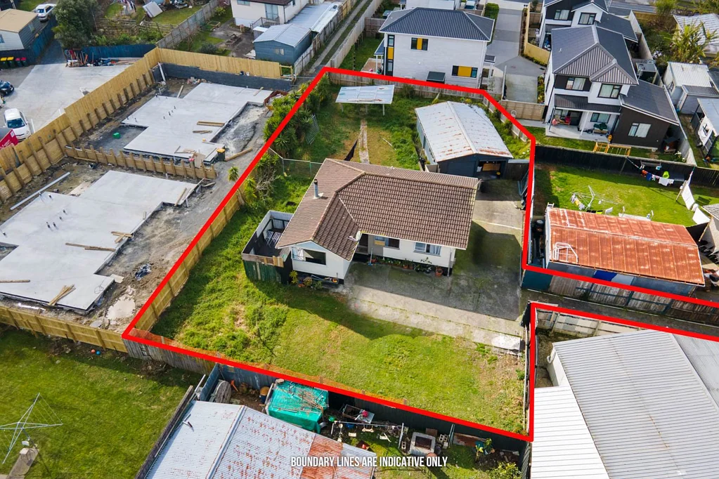 Papatoetoe 3房 944㎡永久产权地块+MHS分区！RC已获批，可建造四栋独立住宅，开发商/投资者/土地储备者首选！ 944m² Flat Land with Resource Consent for 4 Houses