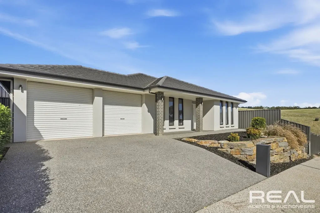 Hillbank 4房  A highview that's perfect for you