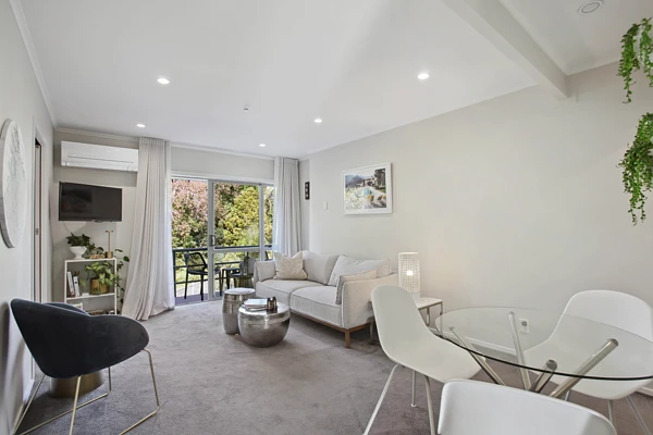 Parnell 2房  Charming Parnell Unit: Move-In Ready