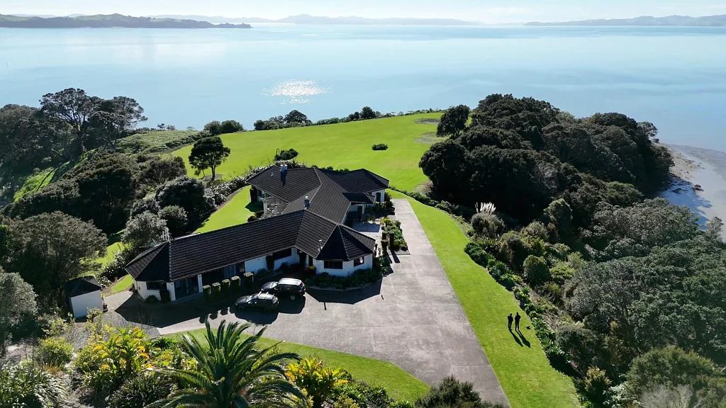Clevedon 6 Bedroom Private Waterfront Escape