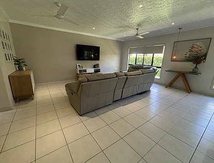 24 Brisbane Street, Ayr, QLD 4807, 4房, 2浴, House