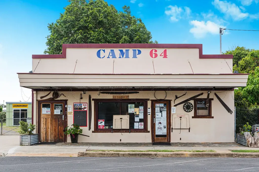 Dimbulah 2ห้องนอน Unique Opportunity - Iconic Camp 64 Cafe, Museum and Home Included