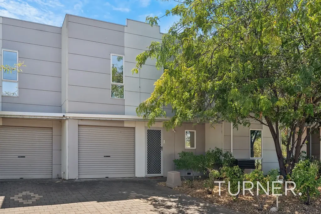 Modern 3 bedroom Townhouse
