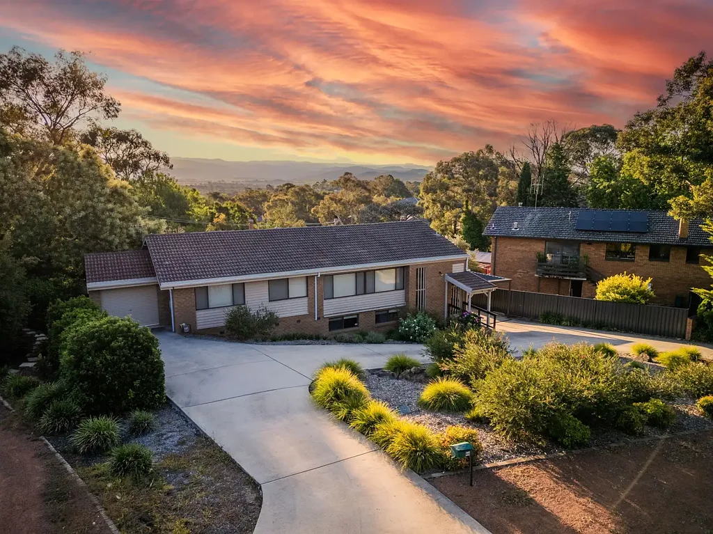 Flynn 4Moenga Expansive 4 bedroom family home with a flexible floorplan