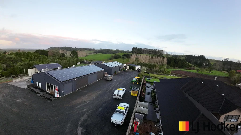 Pukekohe LEASE 1 OR 2 BUILDINGS
