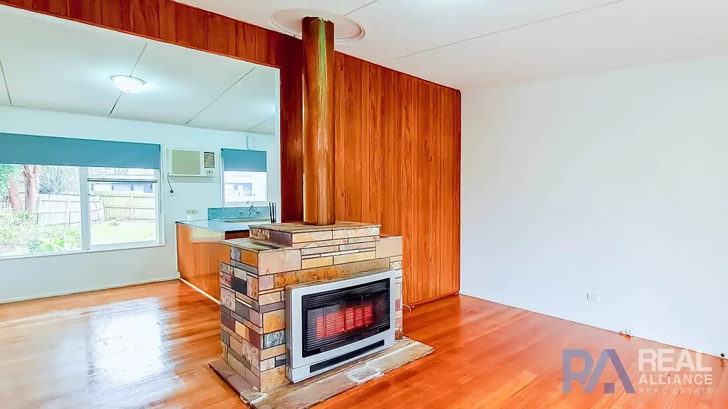 Charming 3-Bed Home on 851m² with Spacious Backyard – Ferntree Gully