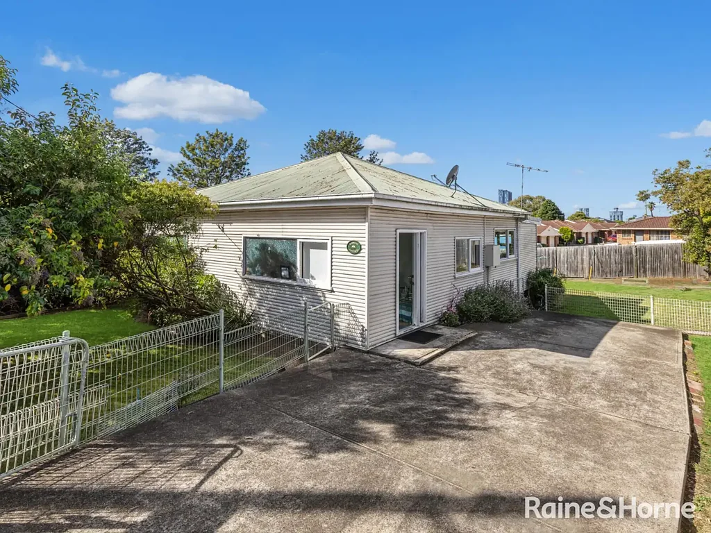 Westmead 2Moenga A Rare Combination of Size, Location & Future Potential
