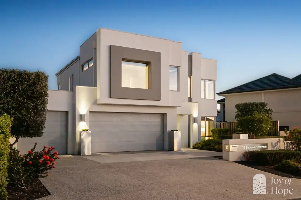 11 Blackpool Promenade, Iluka, WA 6028