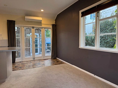 Nicely Presented Sunny Home - Orakei