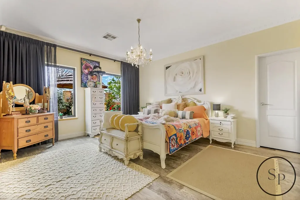 1 Zinnia Lane, Halls Head, WA 6210