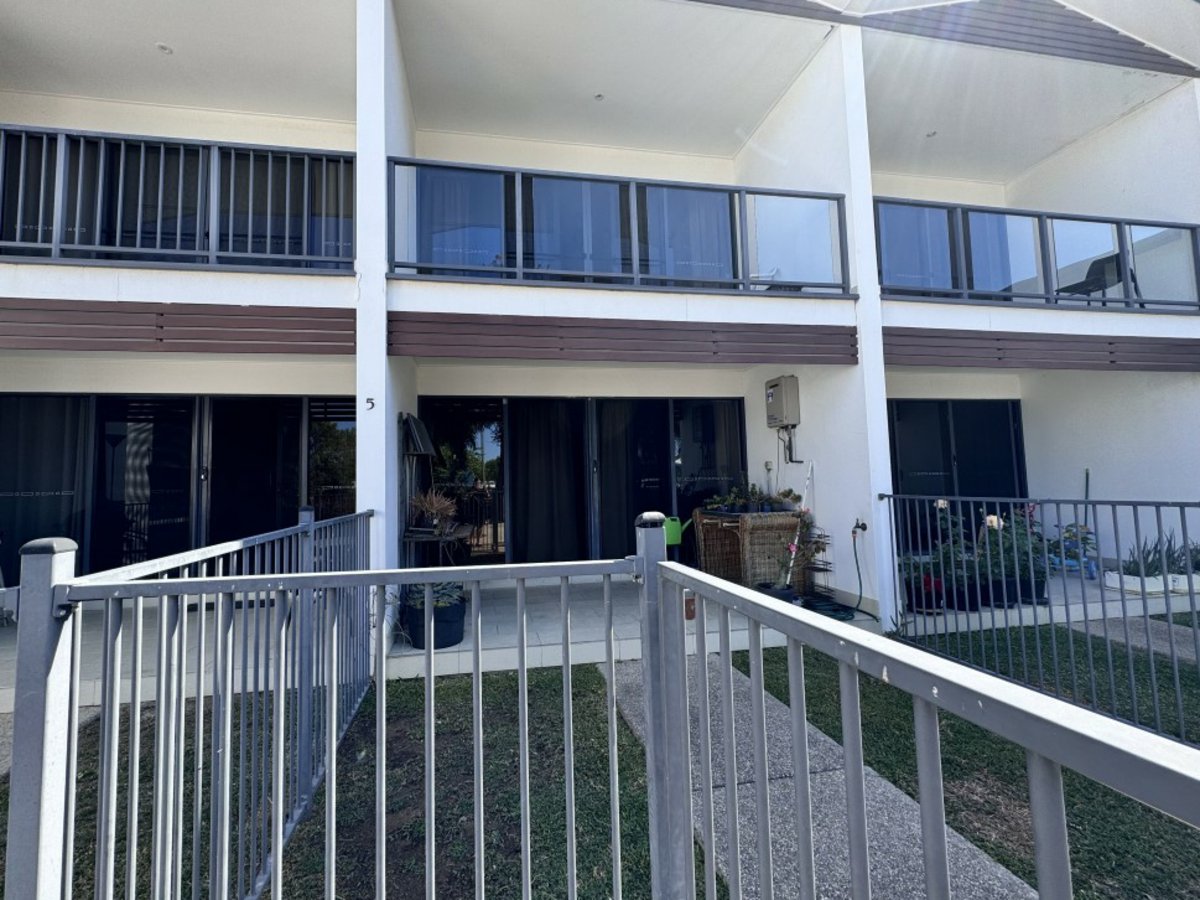 UNIT 5 74A POWELL ST, BOWEN QLD 4805, 0 Kuwarto, 0 Banyo, Unit