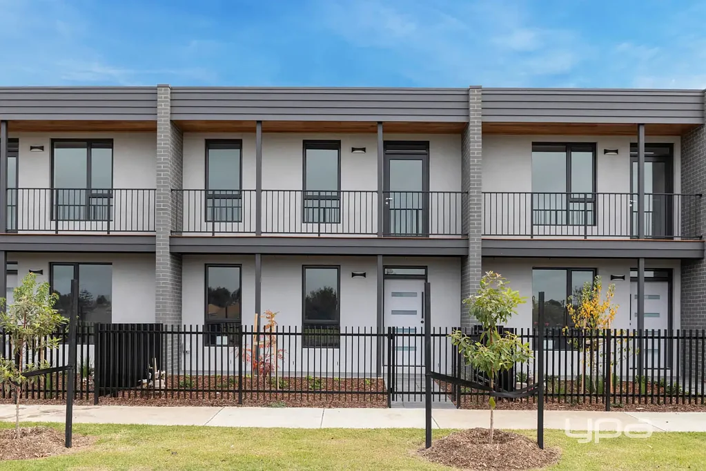 Brand New 3-Bedroom Townhouse in Prime Sunshine North Location