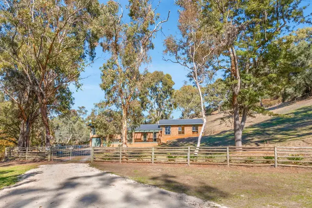 28 Salem Bridge Road, Lower Hermitage, SA 5131
