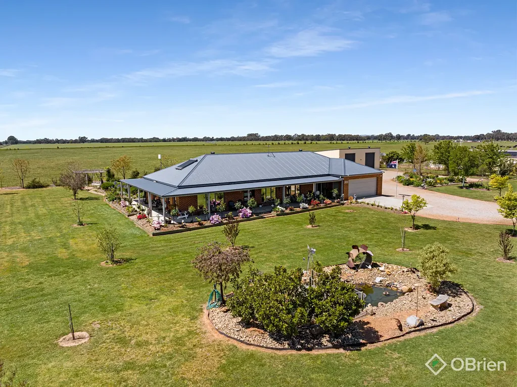 Boorhaman  Modern Country Living with Stunning Rural Views