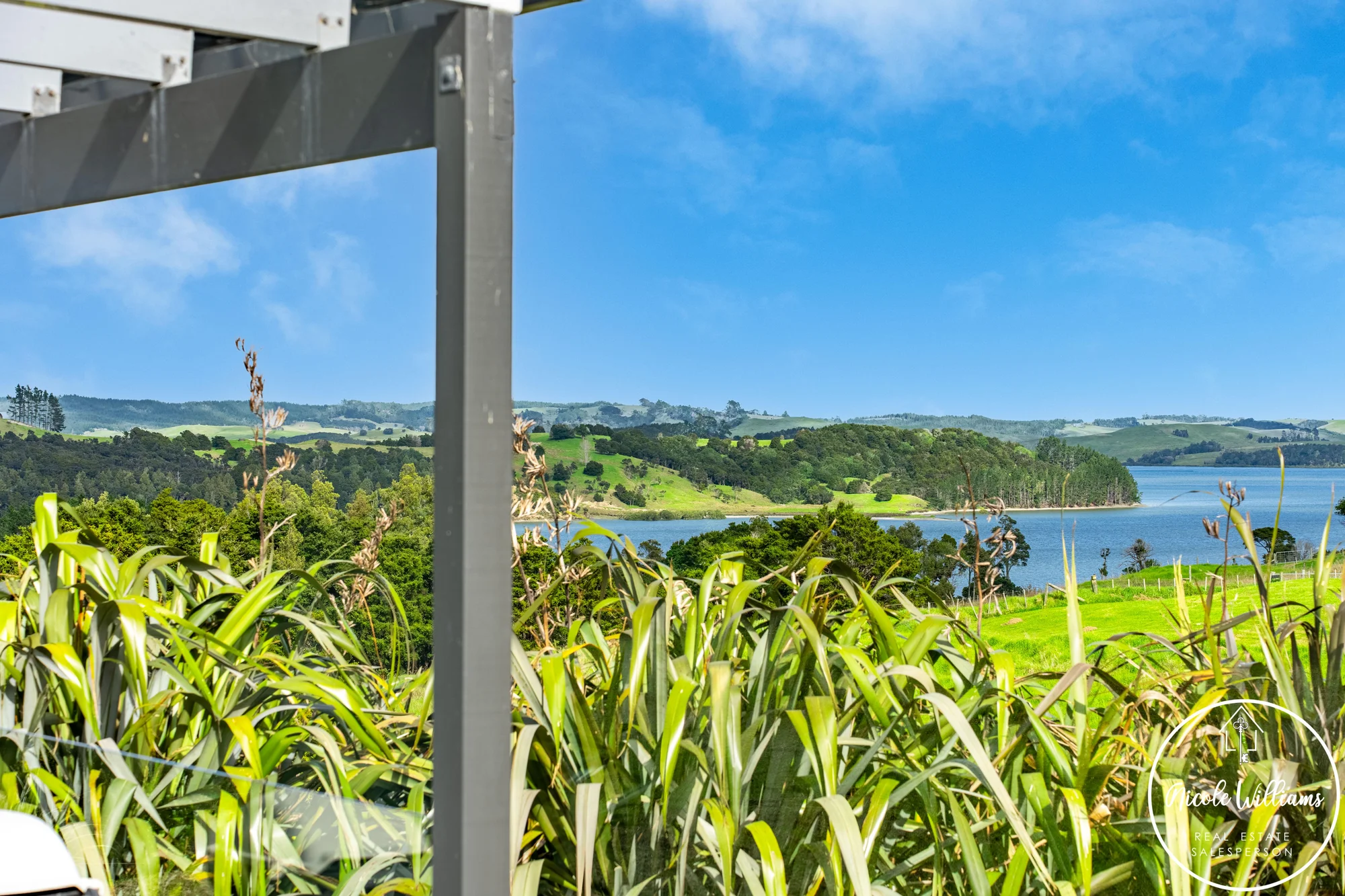 Whakapirau 4 Slaapkamer Lifestyle Living with Room to Grow