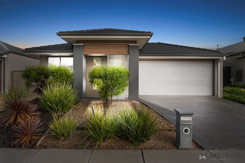 9 Glenferrie Avenue, Mickleham, VIC 3064