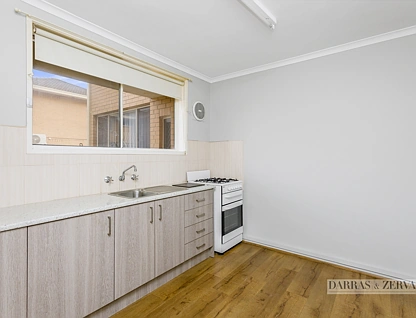 2/4 Browning Avenue, Clayton South, South East Melbourne, 2房, 1浴, Apartment