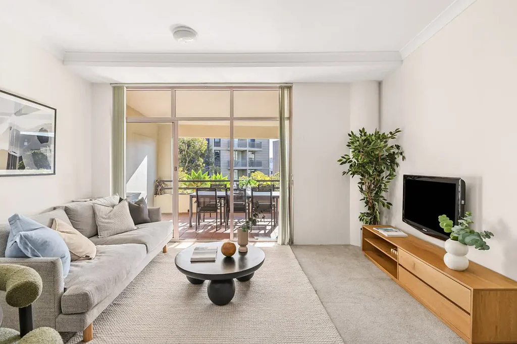 Surry Hills 1 Bedroom Oversized elevated indoor/outdoor home with urban views