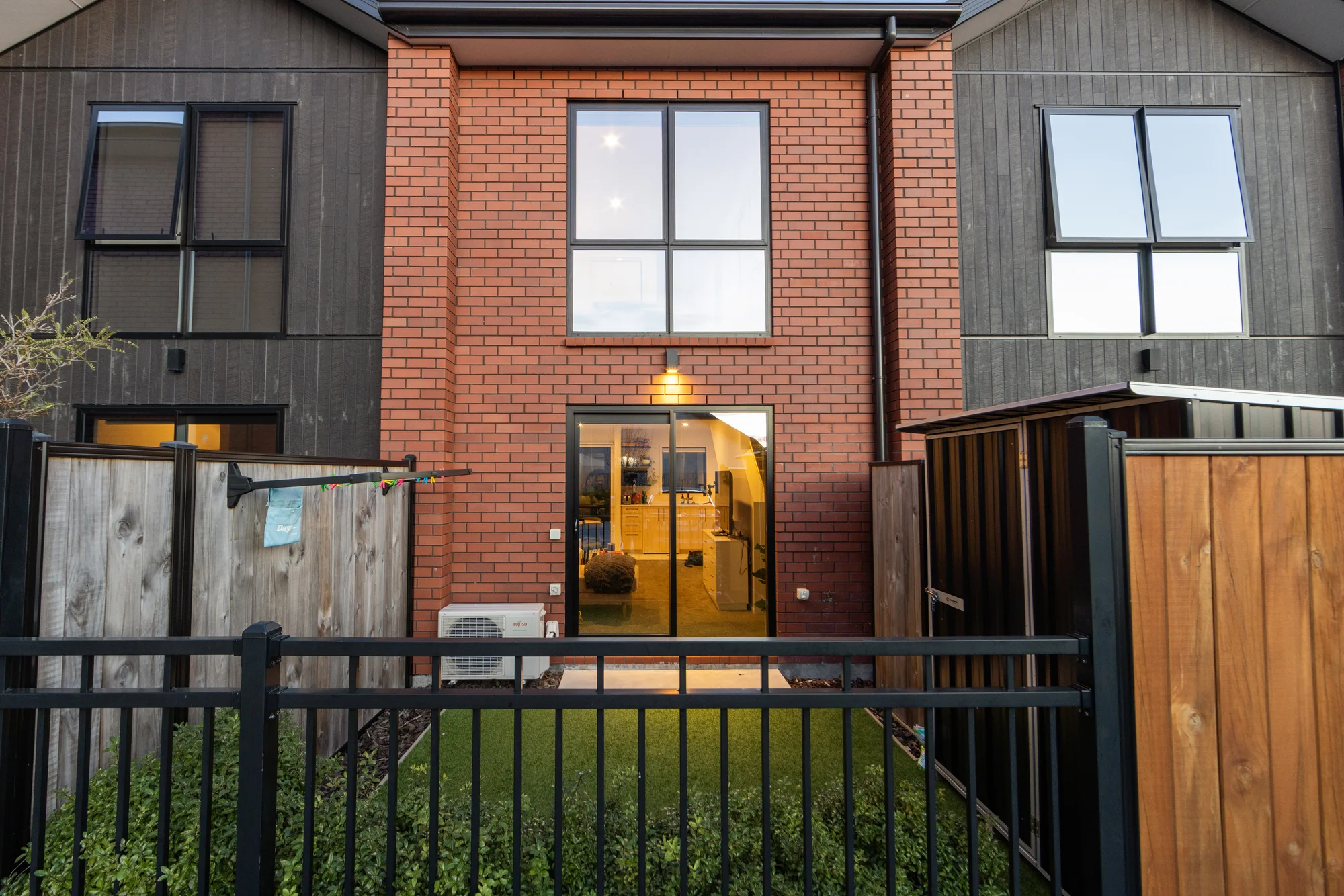 Addington 1Zimmer City-Fringe Living with Great Investment Appeal