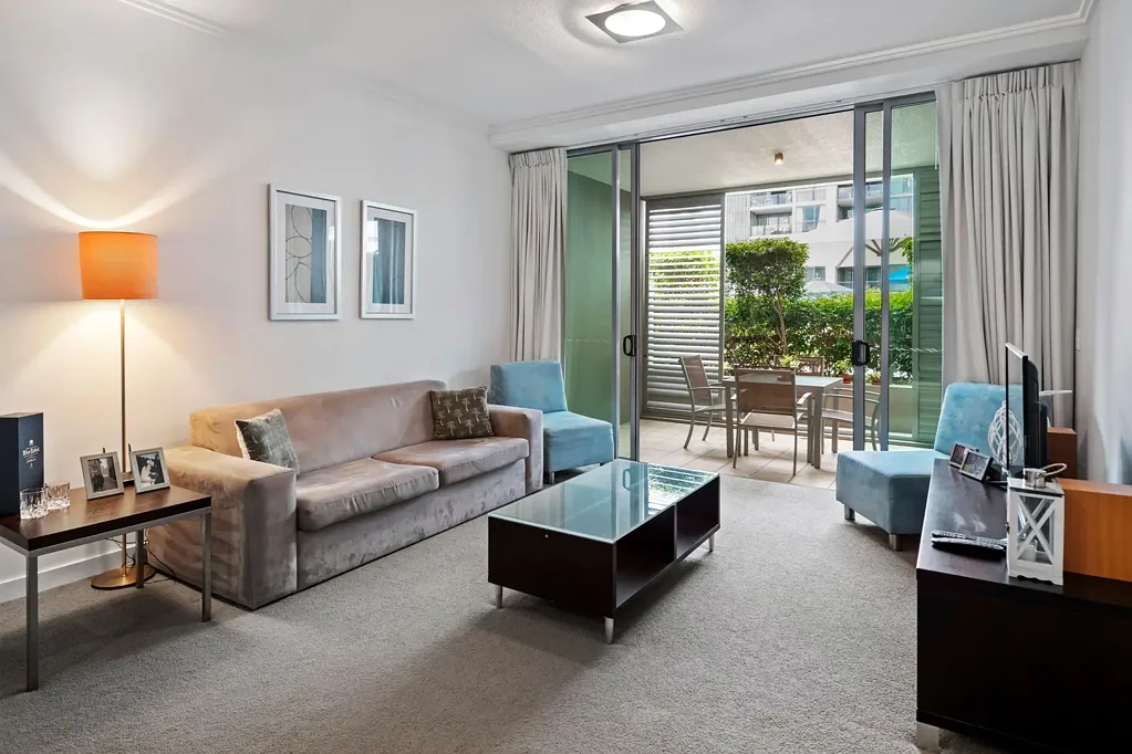 2009/33 T E Peters Drive, Broadbeach Waters, QLD 4218